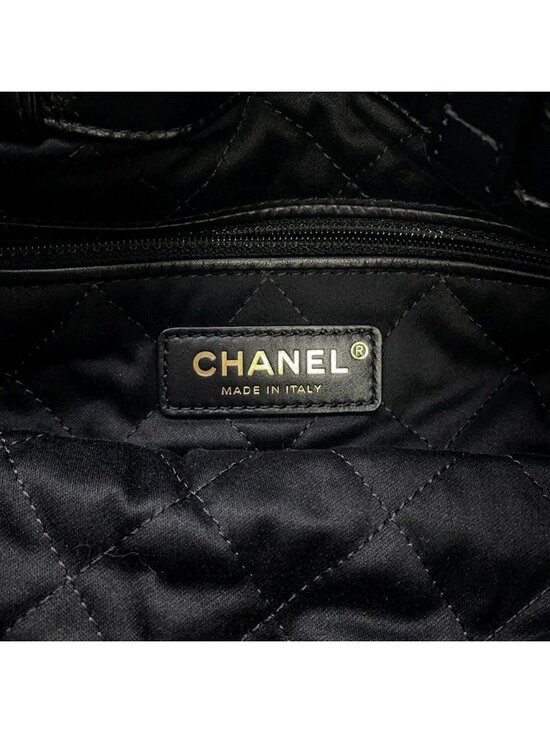 Chanel Backpack 22 Small Shiny Calfskin Black main image 6
